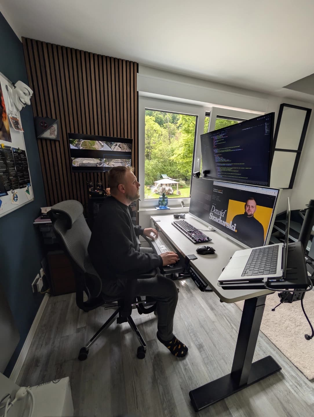 Dawid Szadurski at his desk